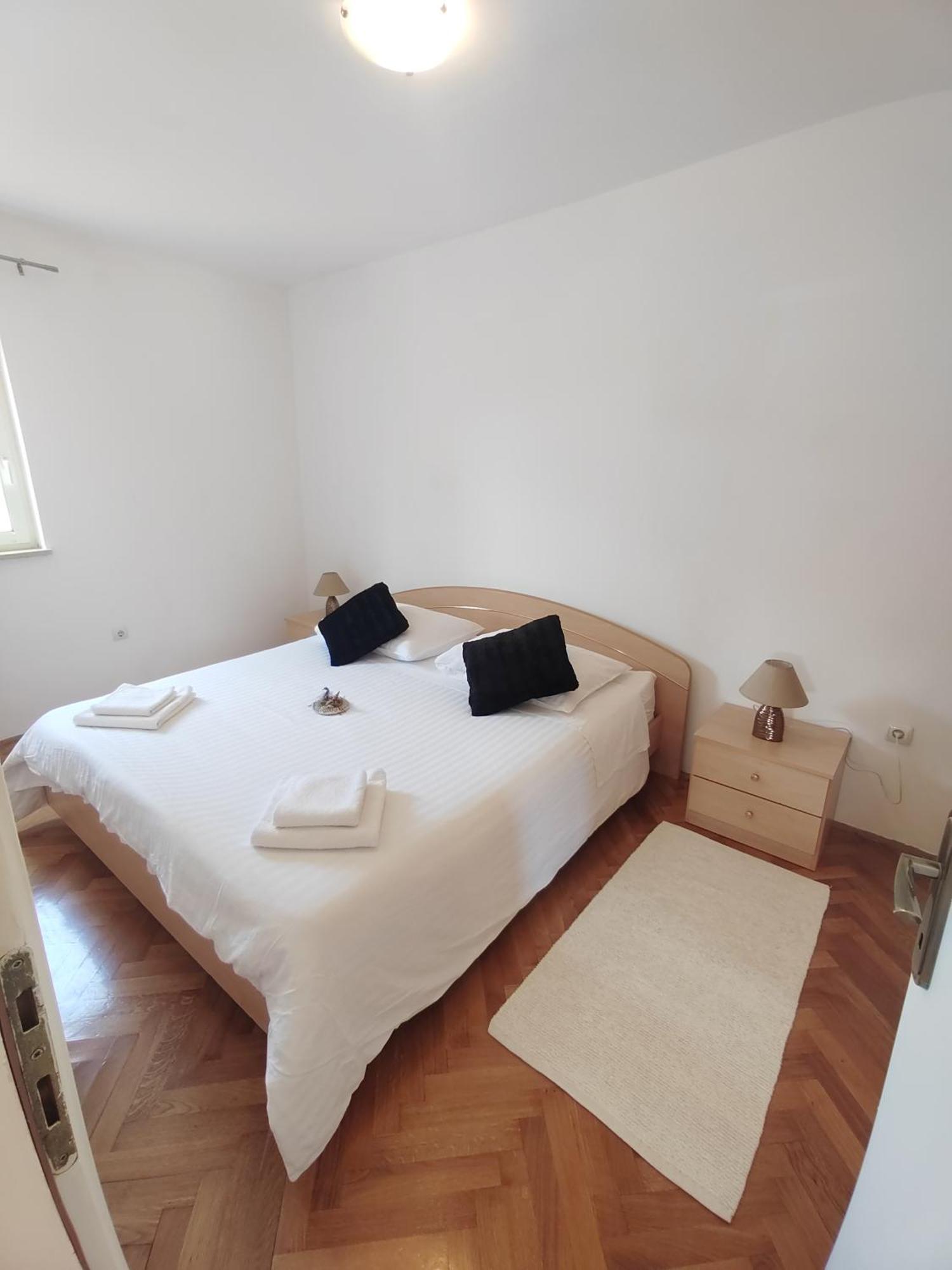 Apartman Karmen Apartment Срима Екстериор снимка