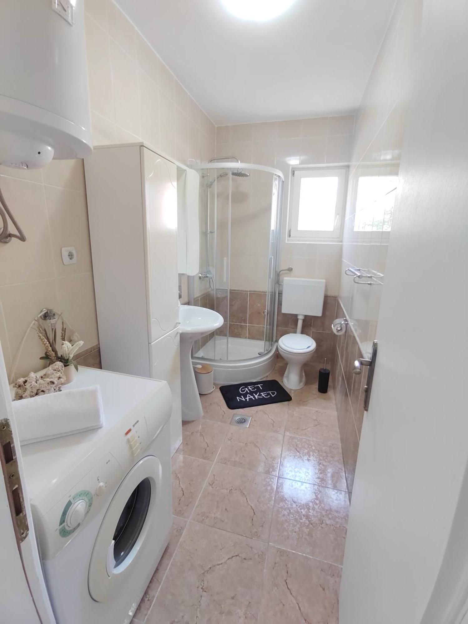 Apartman Karmen Apartment Срима Екстериор снимка